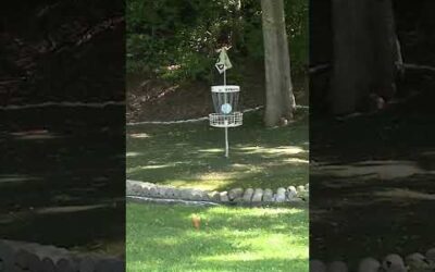 Evan Smith with a long putt at 2025 LWS Open at Idlewild